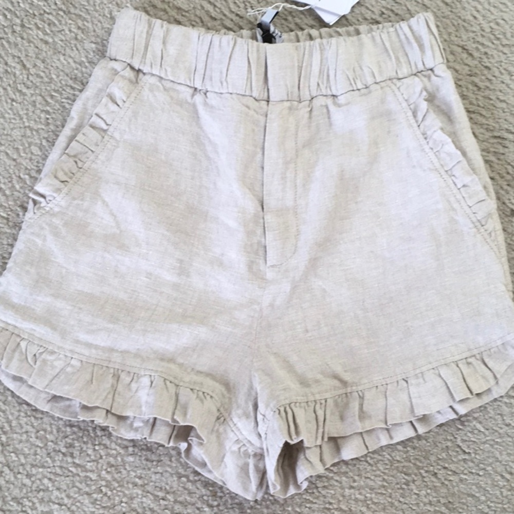 PARIS ATELIER/“OATMEAL”100% LINEN  RUFFLE HEM SHORTS/NWT